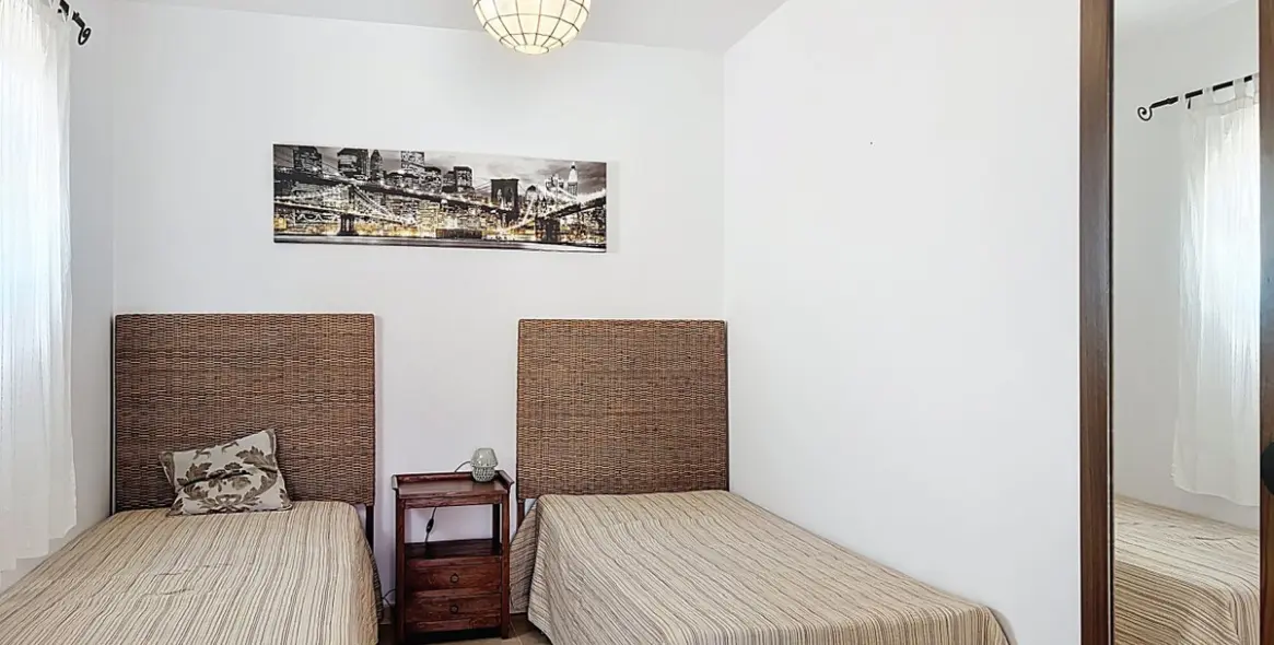 Sale of detached villa in Caleta de Vélez 20