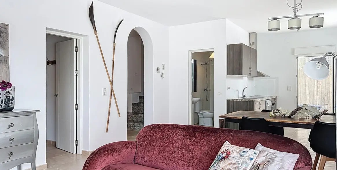 Sale of detached villa in Caleta de Vélez 31