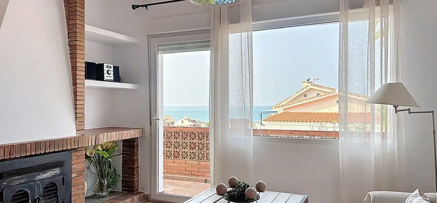 Продажа  отдельно стоящей виллы в Caleta de Vélez 2