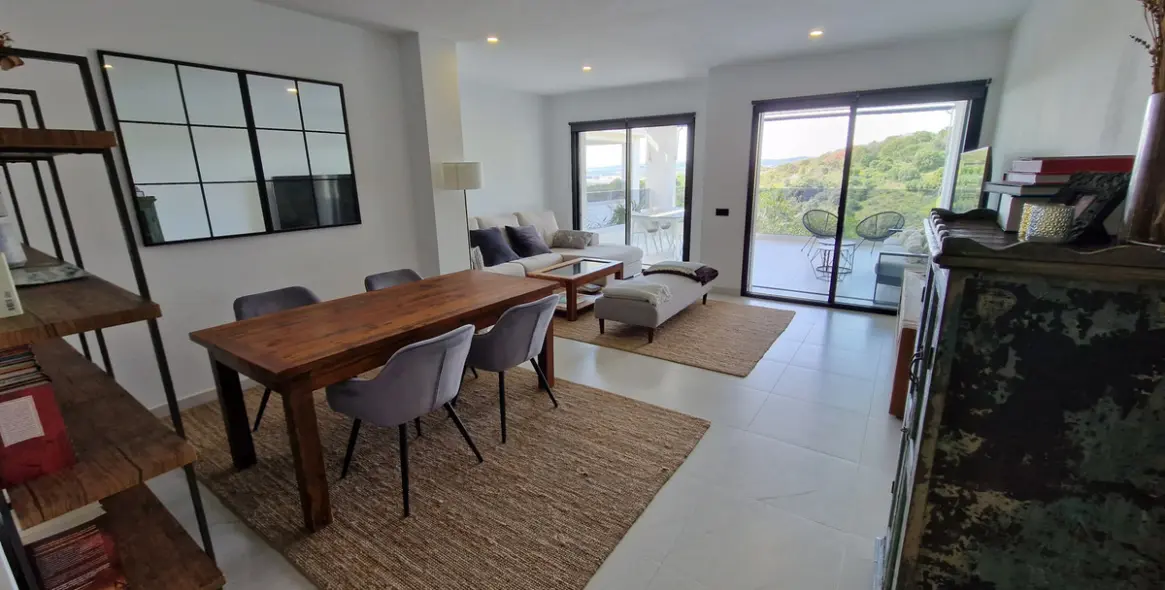 Venta de apartamento en planta media en Estepona (distrito Estepona) 3