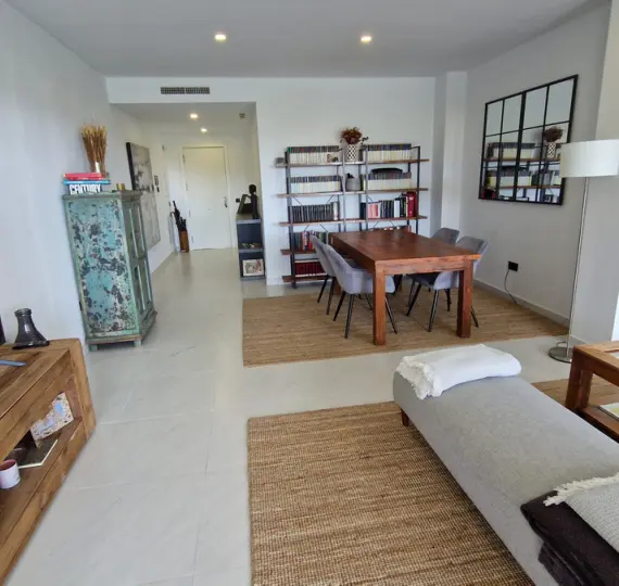 Apartamento en planta media R5037163