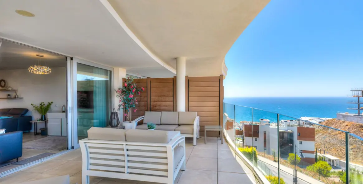 Продажа апартаментов на среднем этаже в Fuengirola 1