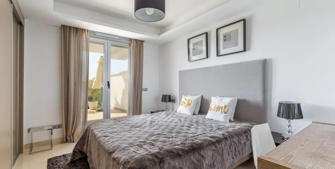 Sale of ground floor apartment in Los Arqueros 10
