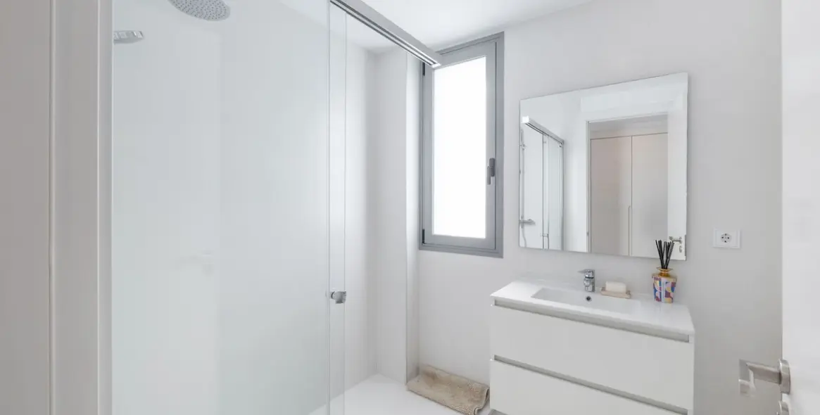 Venta de apartamento en planta media en Estepona (distrito Estepona) 6