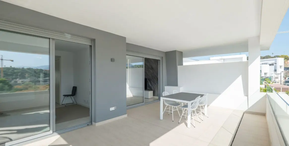 Продажа апартаментов на среднем этаже в Estepona 14