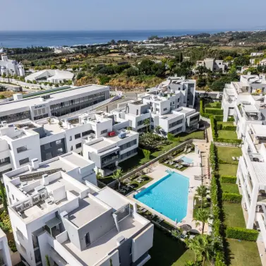 Long-term rent of middle floor apartment in Estepona