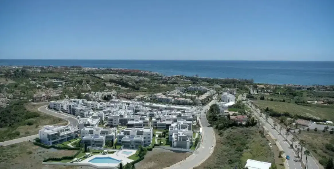 Долгосрочная аренда апартаментов на среднем этаже в Estepona 20