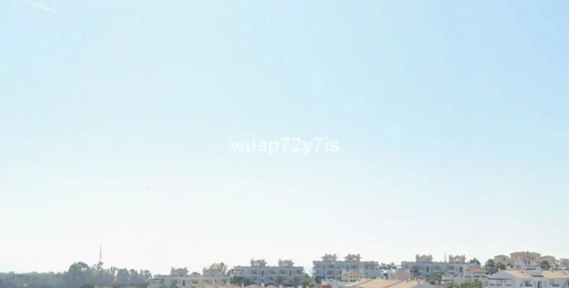 Продажа  жилого участка в Estepona 1