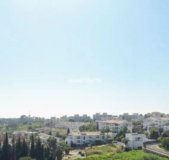 Продажа  жилого участка в Estepona