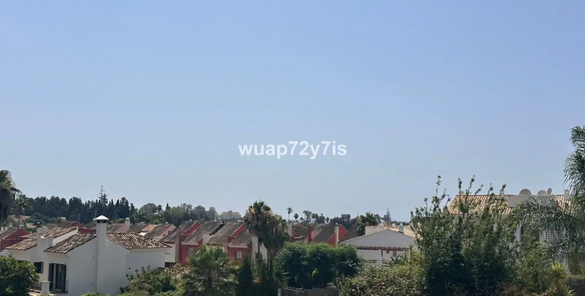 Продажа  жилого участка в Estepona 9