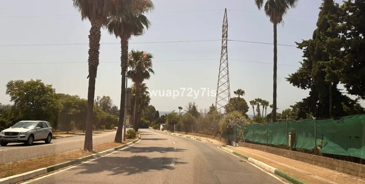 Продажа  жилого участка в Estepona 17
