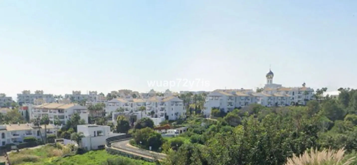 Sale of residential plot in Estepona 1