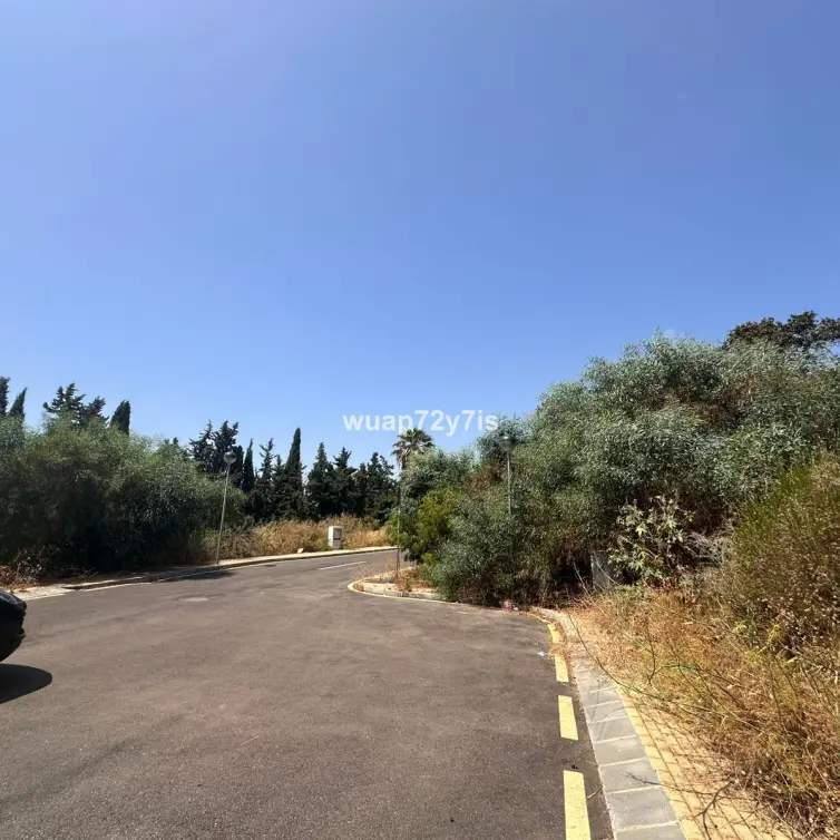 Sale of residential plot in Estepona