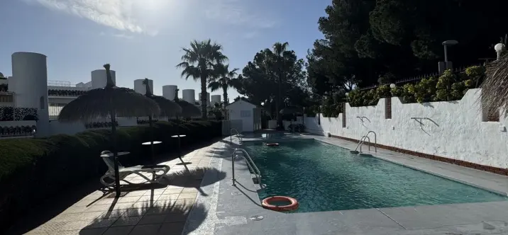 Продажа дома на две семьи в Torrequebrada 1