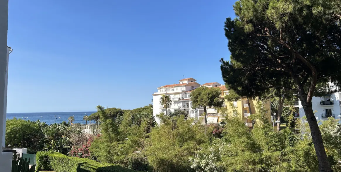 Продажа апартаментов на среднем этаже в Puerto Banús 2