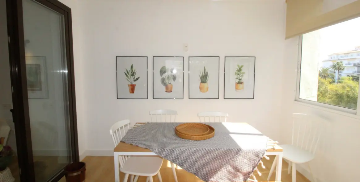 Продажа апартаментов на среднем этаже в Puerto Banús 18