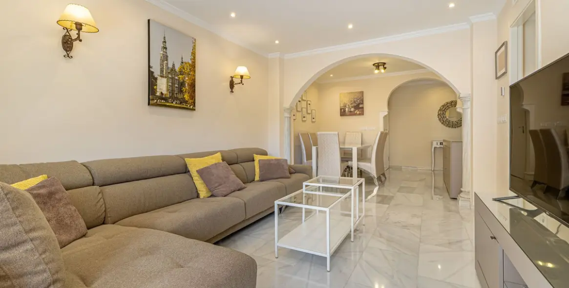 Sale of middle floor apartment in Marbella 5