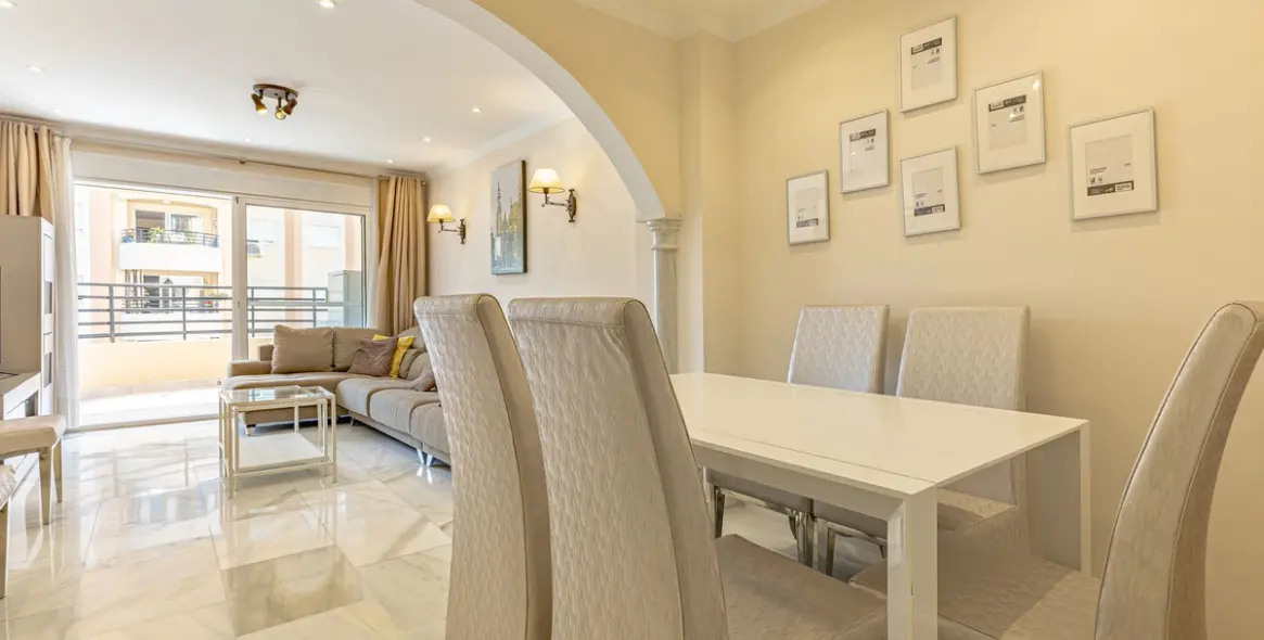 Sale of middle floor apartment in Marbella 6