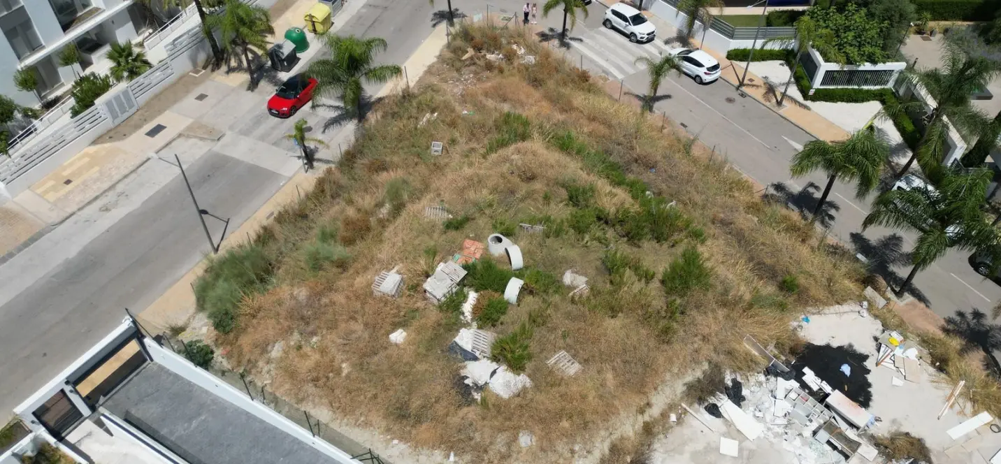 Sale of residential plot in Cancelada 3