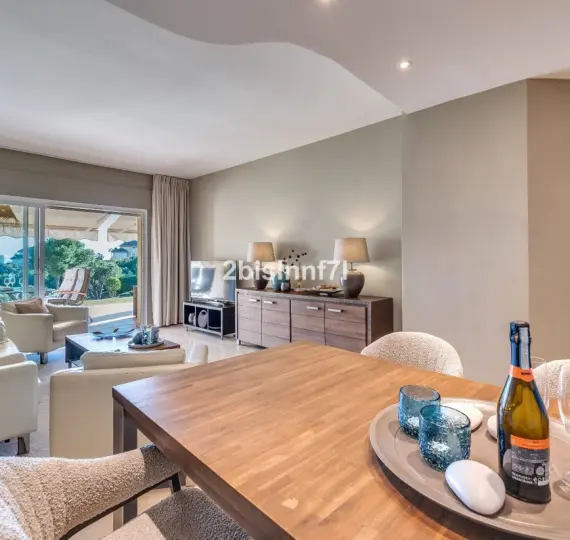 Sale of ground floor apartment in Elviria