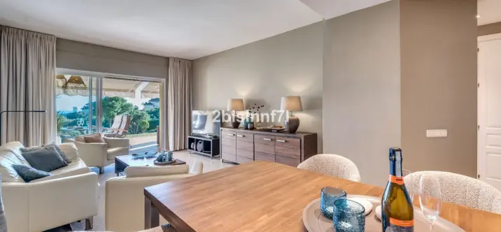 Sale of ground floor apartment in Elviria 1