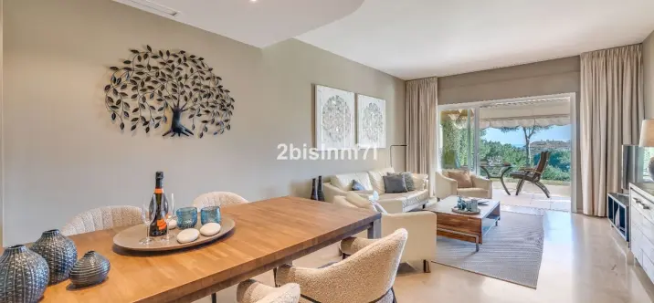 Sale of ground floor apartment in Elviria 2