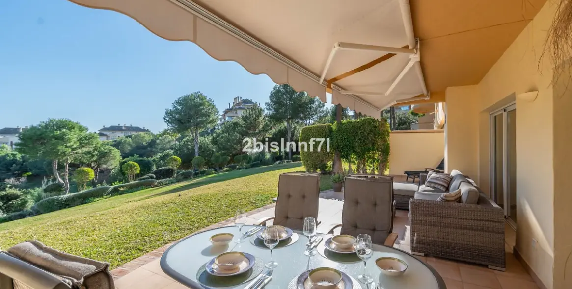 Sale of ground floor apartment in Elviria 6