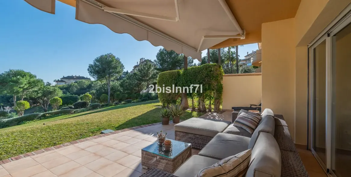 Sale of ground floor apartment in Elviria 8