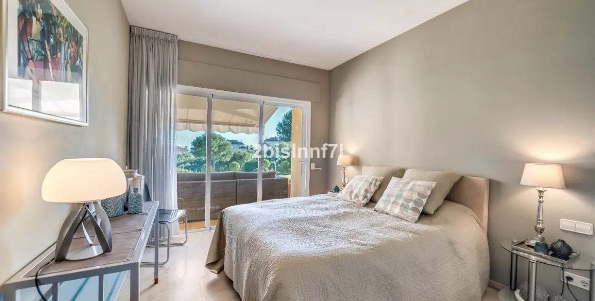 Sale of ground floor apartment in Elviria 12