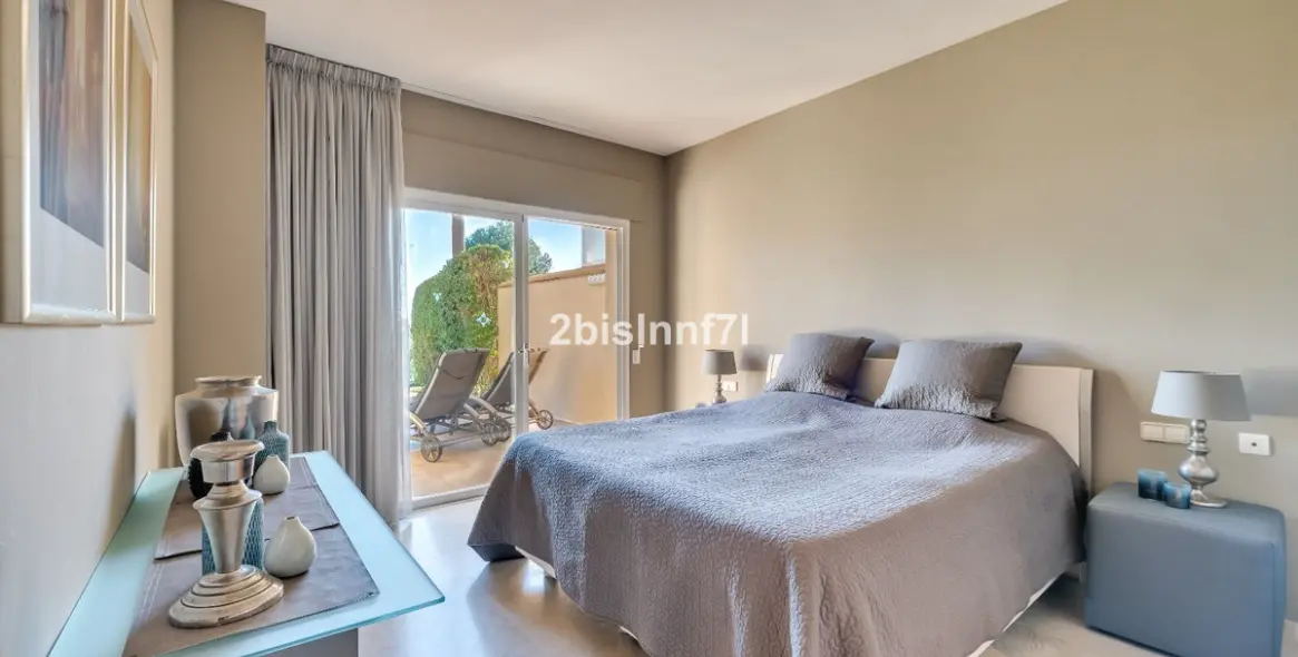 Sale of ground floor apartment in Elviria 16