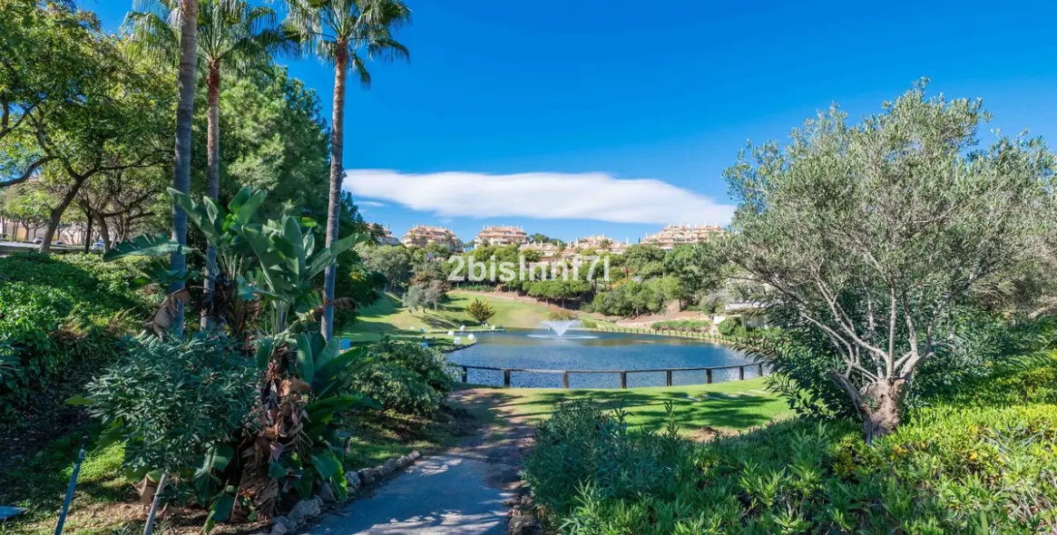 Продажа апартаментов на первом этаже в Elviria 35