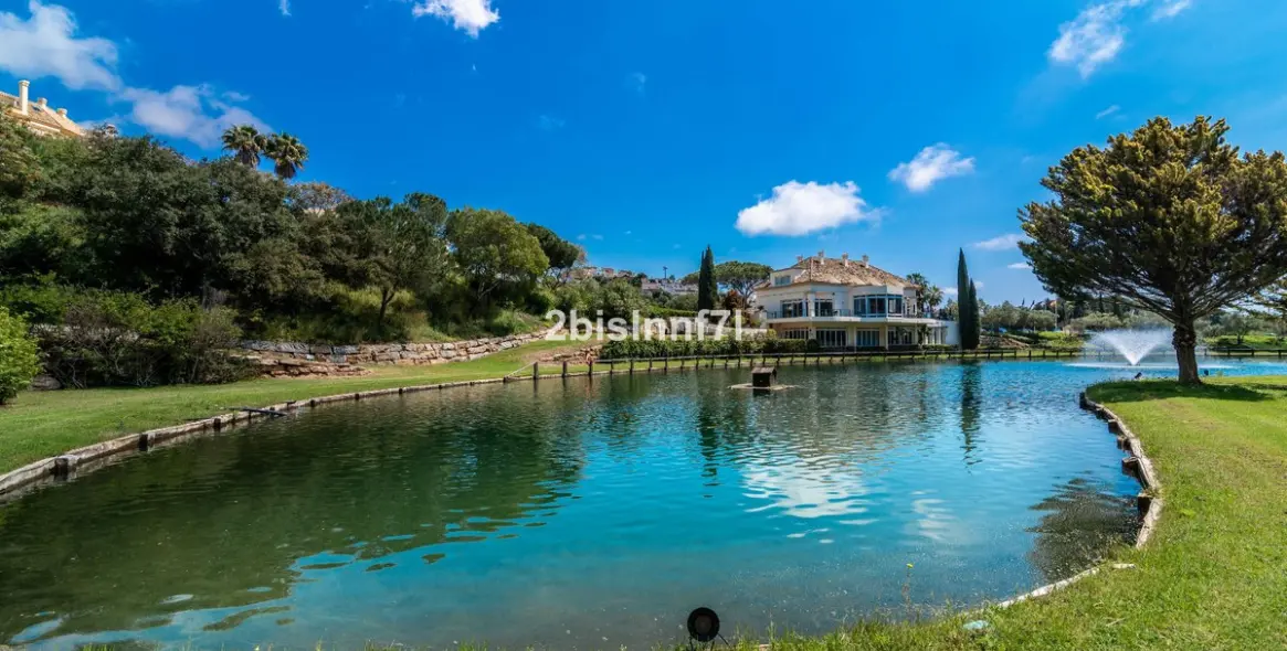 Продажа апартаментов на первом этаже в Elviria 38