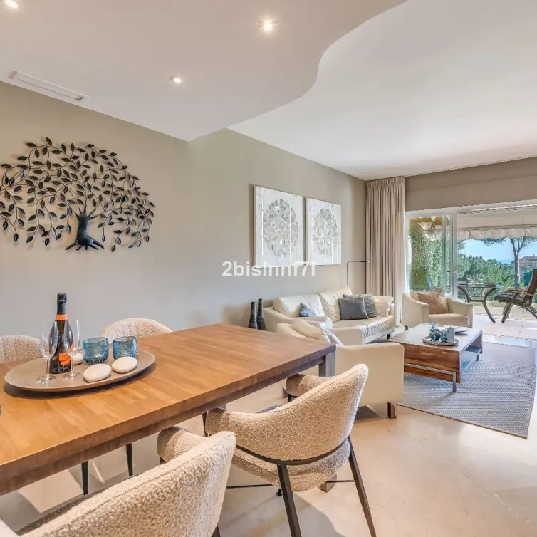 Sale of ground floor apartment in Elviria