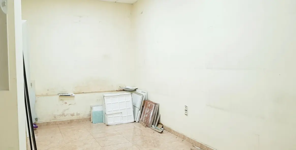 Sale of shop in Marbella 11