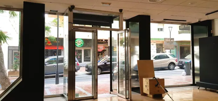 Продажа магазина в Marbella 2