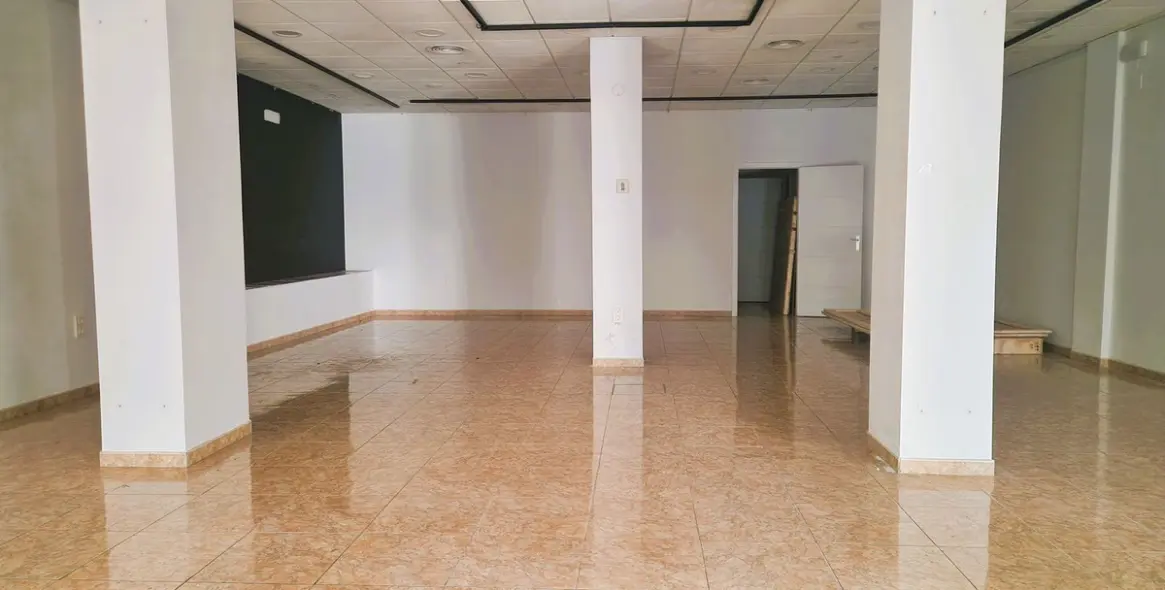 Venta de tienda en Marbella 7