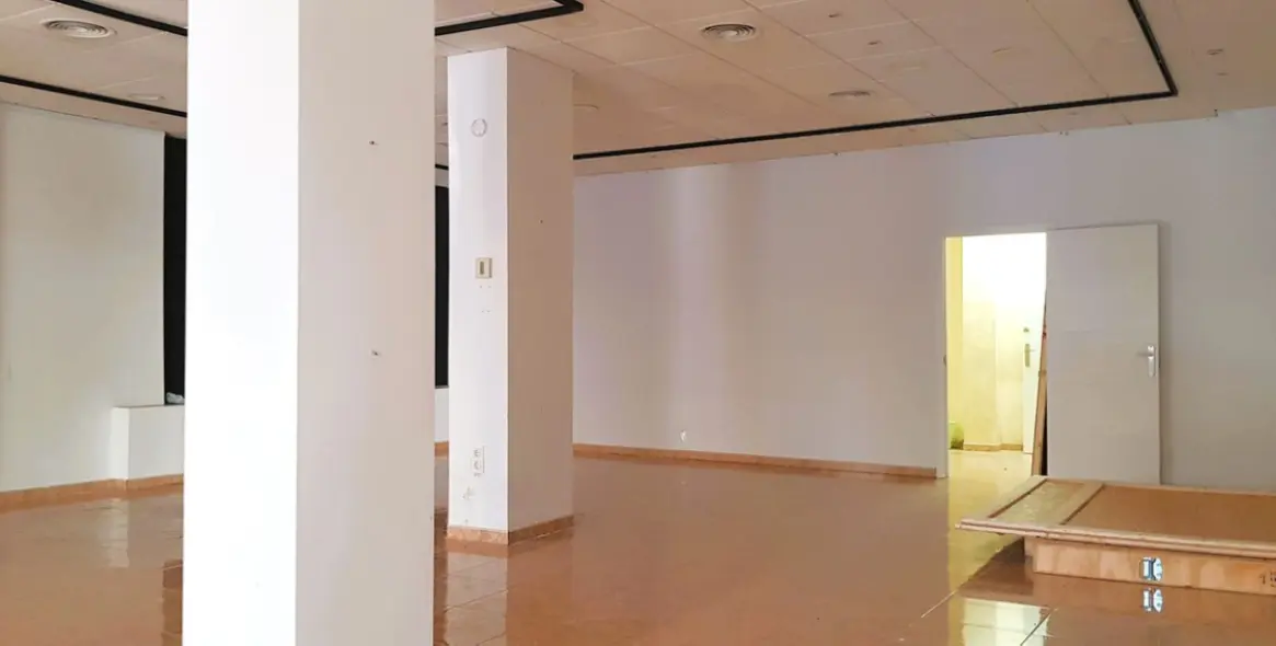 Venta de tienda en Marbella 10