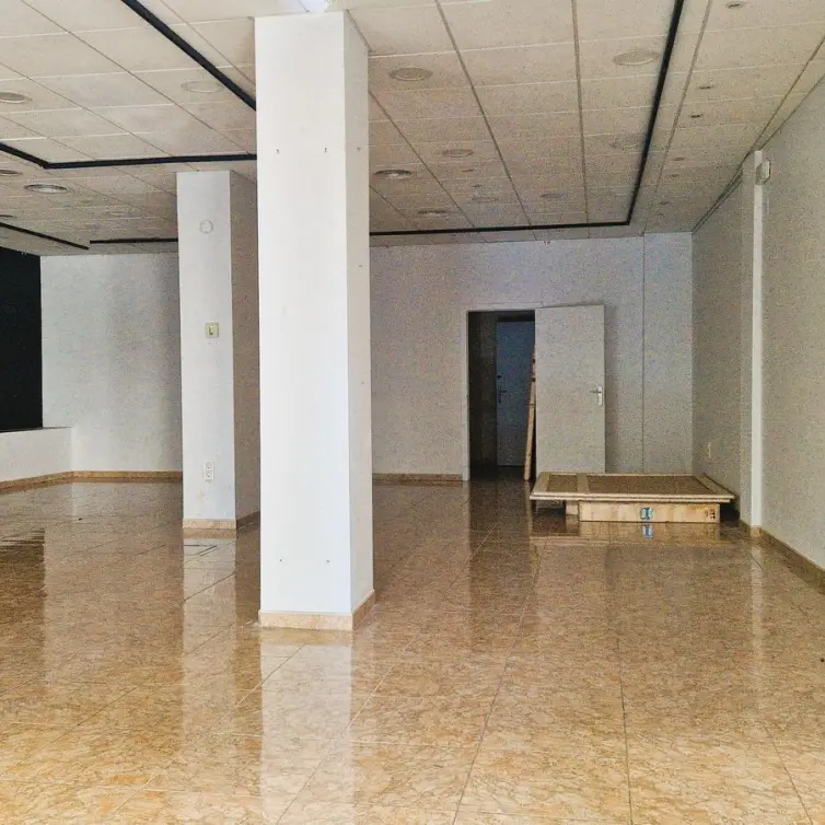 Sale of shop in Marbella