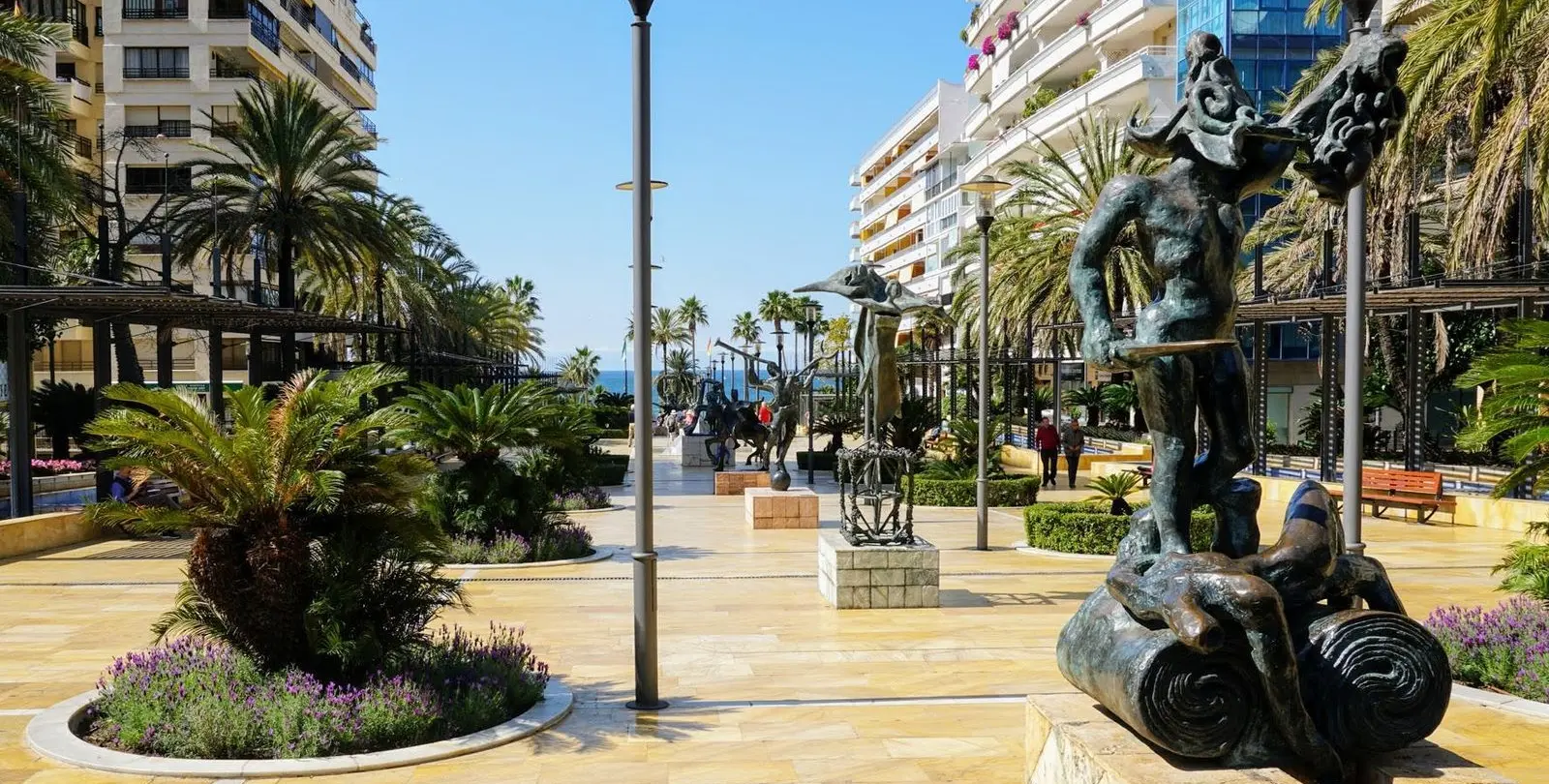 Venta de bar en Marbella 1