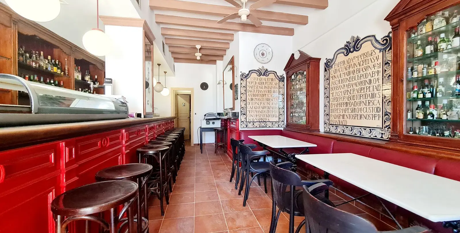 Venta de bar en Marbella 2