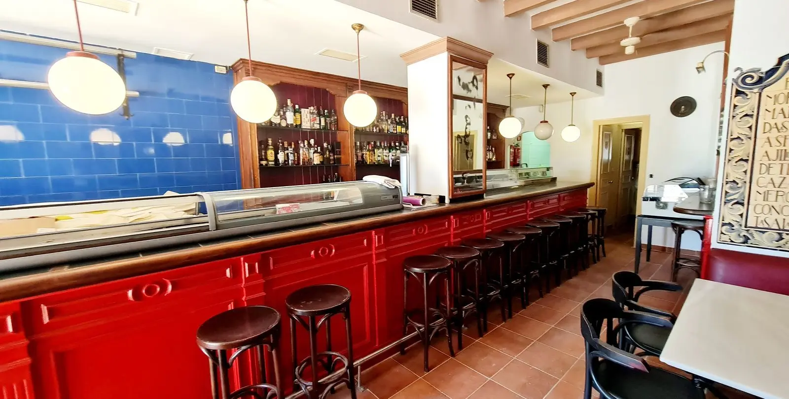 Venta de bar en Marbella 3