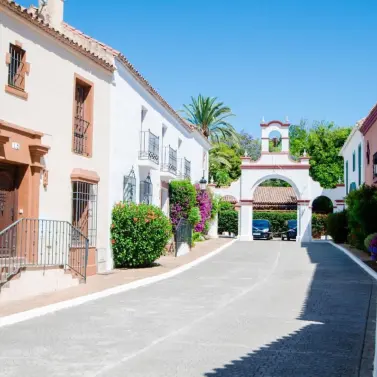 Venta de adosado en Guadalmina Baja