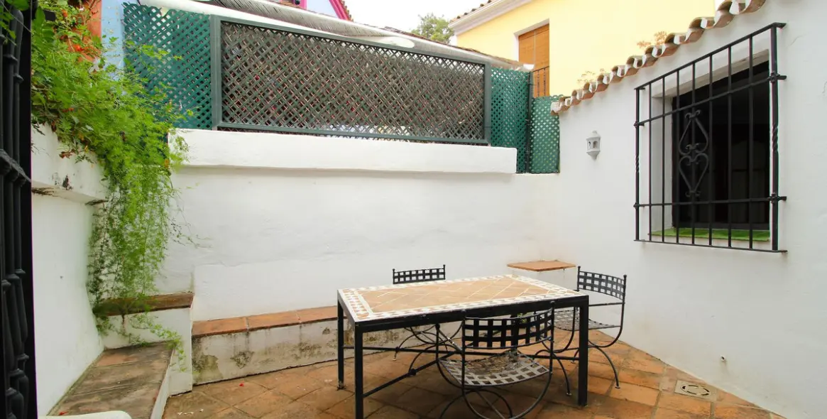 Sale of townhouse in Guadalmina Baja 4