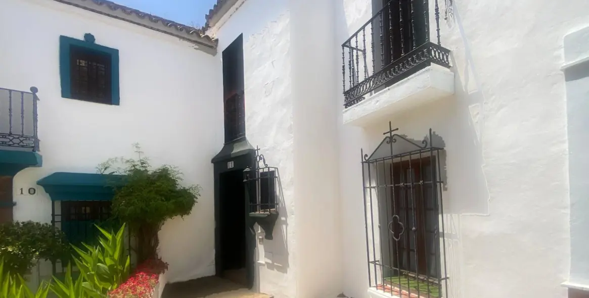 Sale of townhouse in Guadalmina Baja 5