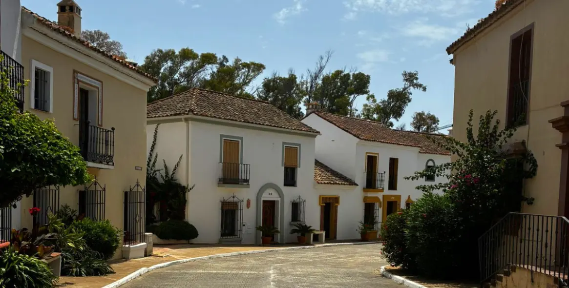 Sale of townhouse in Guadalmina Baja 18