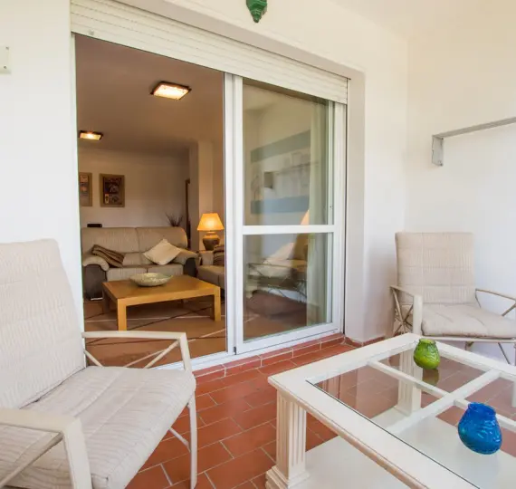 Продажа апартаментов на среднем этаже в San Pedro de Alcántara