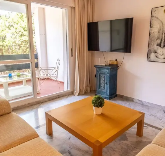 Продажа апартаментов на среднем этаже в San Pedro de Alcántara