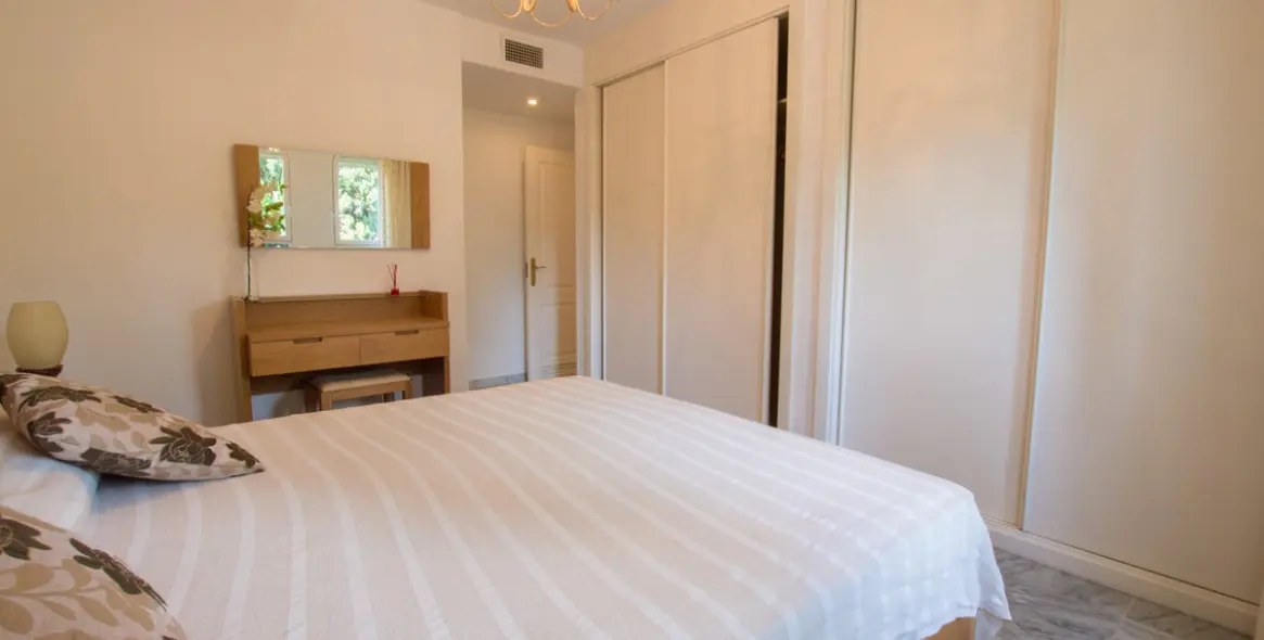 Продажа апартаментов на среднем этаже в San Pedro de Alcántara 16