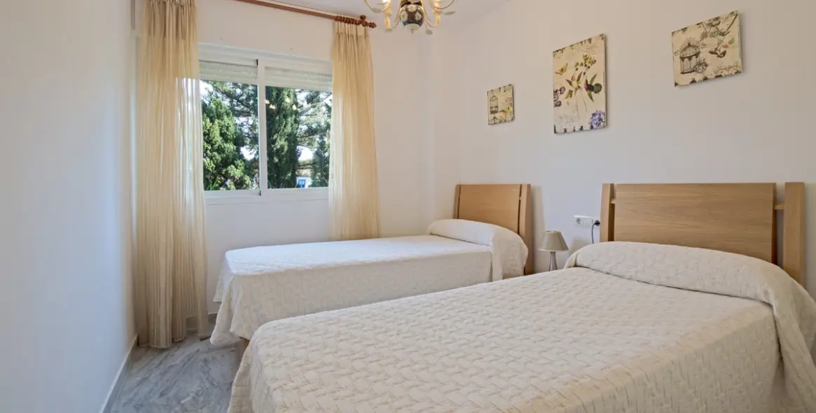 Продажа апартаментов на среднем этаже в San Pedro de Alcántara 19