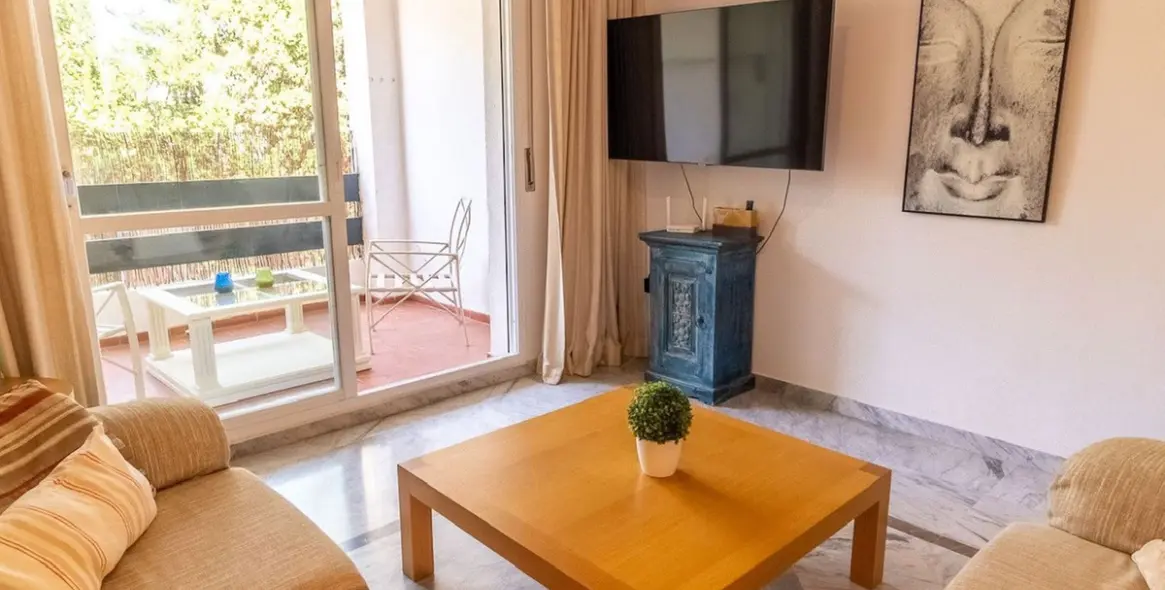 Sale of middle floor apartment in San Pedro de Alcántara 6